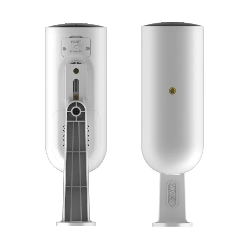 Zdjęcie przedstawia dwie perspektywy białej kamery bezpieczeństwa Ezviz H5, pokazując jej tył z przyciskiem resetowania oraz bok z logo. Kamera jest zamontowana na szarej podstawie, co umożliwia jej stabilne ustawienie.