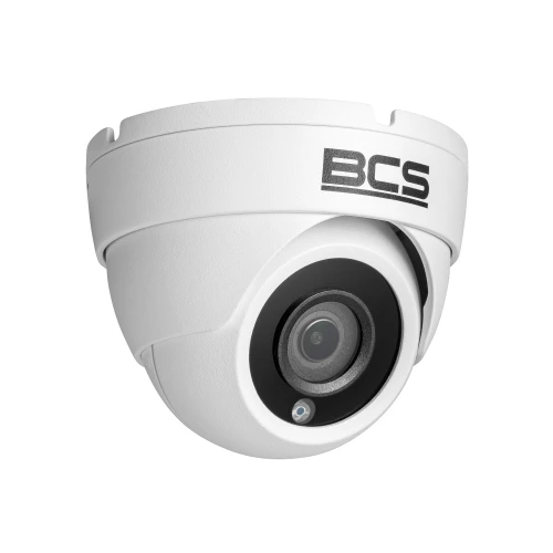 Biała kamera kopułkowa BCS z widocznym obiektywem i logo na obudowie. Kamera ma nowoczesny design i jest przeznaczona do monitoringu.