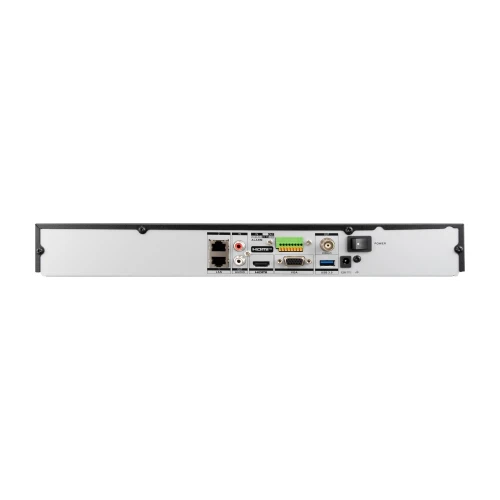 Zdjęcie przedstawia tylny panel rejestratora IP BCS z różnymi portami i złączami, w tym HDMI, USB, Ethernet oraz złączami audio i zasilania. Urządzenie ma prostokątny kształt i jest w kolorze srebrnym z czarnymi elementami.