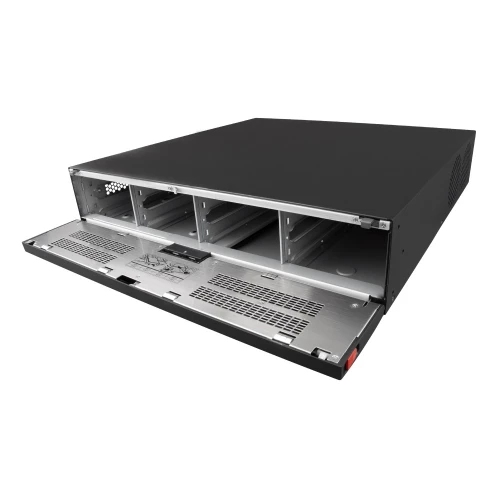 Czarny rejestrator IP z otwartą przednią pokrywą, ukazującą wnętrze z miejscami na dyski twarde. Obudowa ma prosty, nowoczesny design z metalicznymi elementami.