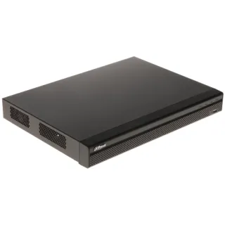 Czarny rejestrator IP Dahua NVR4232-4KS3 z widocznymi otworami wentylacyjnymi po bokach. Urządzenie ma prostokątny kształt i minimalistyczny design.