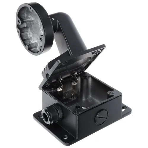 Czarna, metalowa obudowa z otwartą pokrywą, ukazująca wnętrze z miejscem na montaż komponentów elektronicznych. Widoczny jest również uchwyt montażowy oraz przepust kablowy.