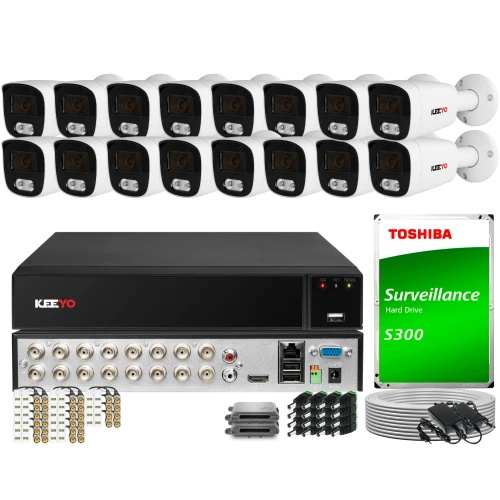 Zestaw do monitoringu składający się z rejestratora, dysku twardego Toshiba S300, dwunastu kamer oraz akcesoriów montażowych. Kamery są białe z czarnymi elementami, a rejestrator posiada liczne porty i złącza.