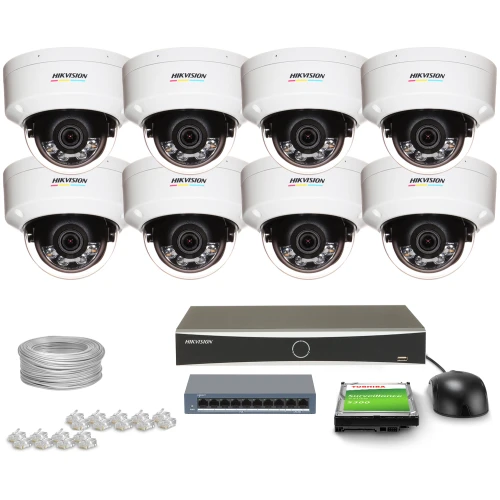 Zestaw do monitoringu składający się z ośmiu kamer kopułkowych marki Hikvision, rejestratora, dysku twardego, kabla oraz złączek. Kamery są ułożone w dwóch rzędach, a pozostałe elementy zestawu znajdują się poniżej.