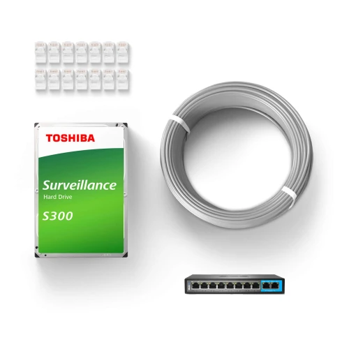 Na zdjęciu znajduje się dysk twardy Toshiba Surveillance S300, szara rolka kabla, przełącznik sieciowy z ośmioma portami oraz zestaw złączek RJ45. Elementy te są rozmieszczone na białym tle.
